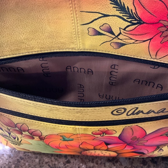 ANNA BY ANUSHKA - HAND PAINTED HANDBAG - NWOT - Picture 7 of 8